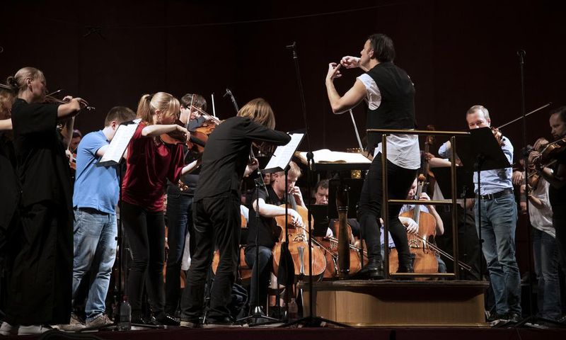 Savior or Charlatan? A Punk Maestro Jolts Classical Music