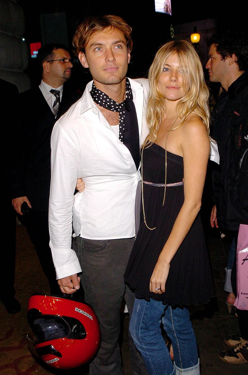 36 Celebs Who Stayed With Their Cheating Partners