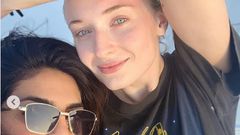Sophie Turner Posts No-Makeup Instagram Selfie