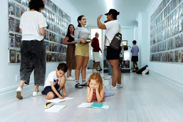 A Comic Store Where the Children Create