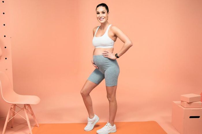 Watch Kayla Itsines Rock This Posture Workout