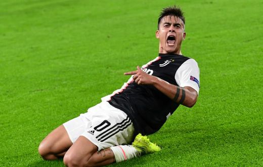Argentine forward Paulo Dybala celebrated his second goal in two minutes for Juventus