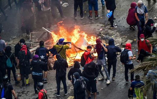 Protests rage again against Chilean President Sebastian Pinera's government in Santiago on November 8, 2019