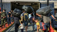 The first 635 migrants left out early Monday