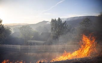 California Fires Burn Homes in San Bernardino