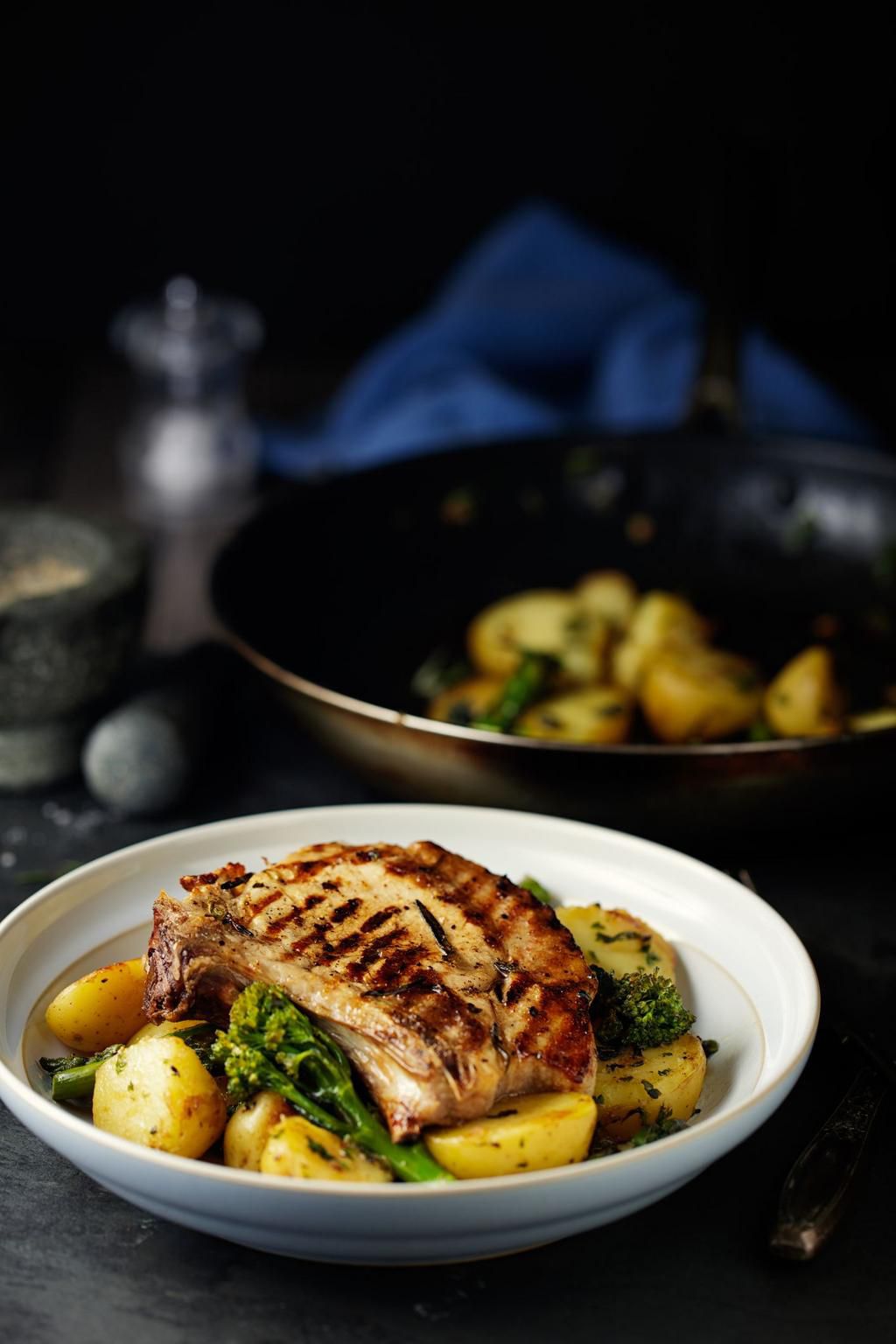 grilled pork chop with garlic saut  potatoes