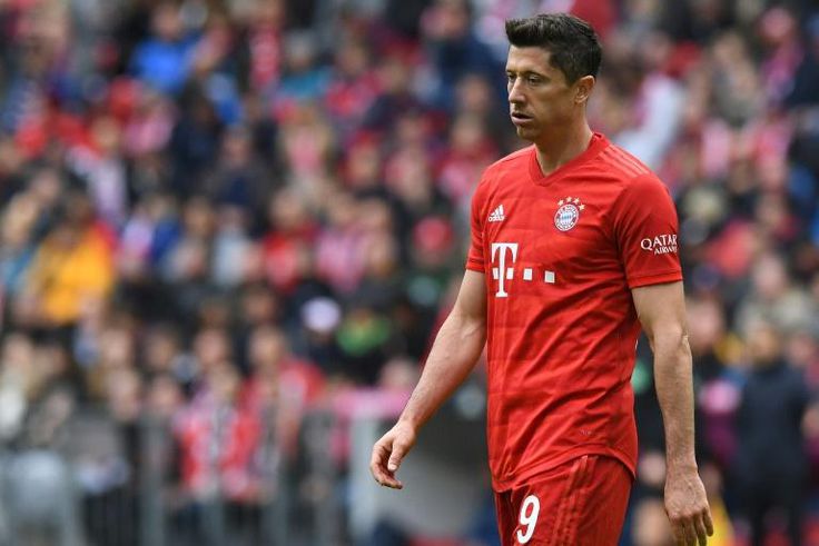Robert Lewandowski scored his 11th Bundesliga goal this season but couldn't prevent Bayern sliding to a first defeat