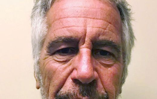 Epstein's Autopsy 'Points to Homicide,' Pathologist Hired by Brother Claims