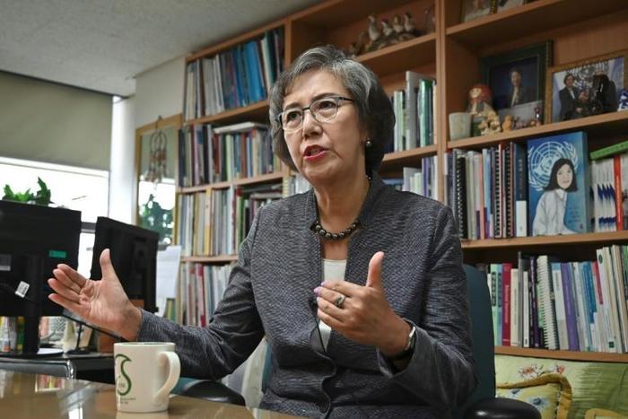 Suu Kyi no longer deserved to be called a democracy activist, Lee said