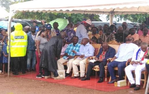 Akufo-Addo defies rains to interact with citizenry