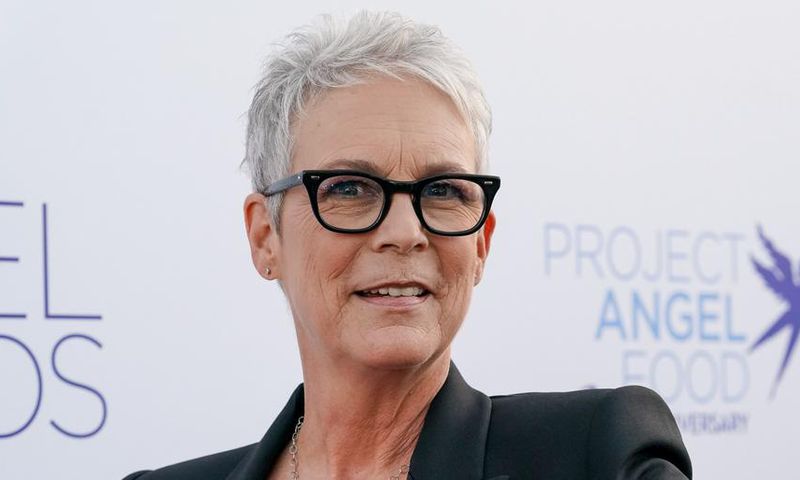 Jamie Lee Curtis Talks Addiction and Staying Sober