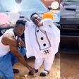 Shatta Bandle gifts his bouncer a new car