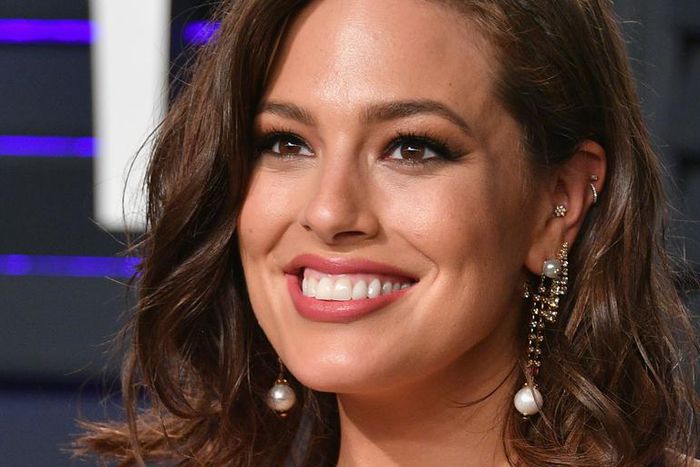 Ashley Graham No-Makeup Pimple Instagram