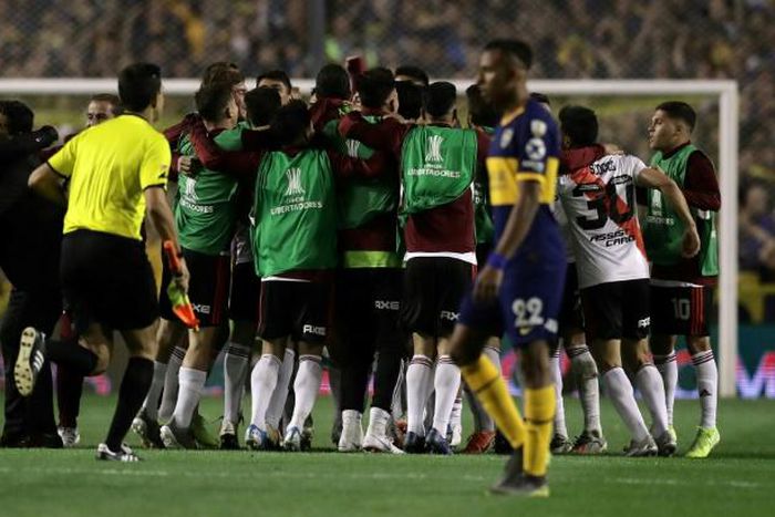 River Plate will play the winners of Wednesday's all-Brazilian clash between Flamengo and Gremio in the final in Santiago next month