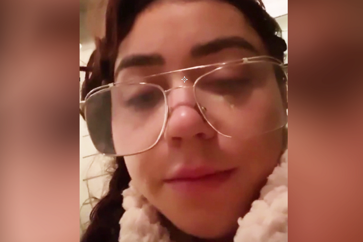 Sarah Hyland Shares Post-Halloween No Makeup Video