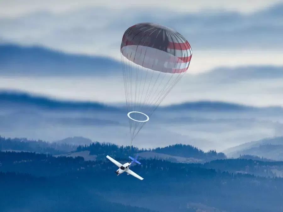 Helicopters vs Aeroplanes: How Parachutes Work in Emergencies