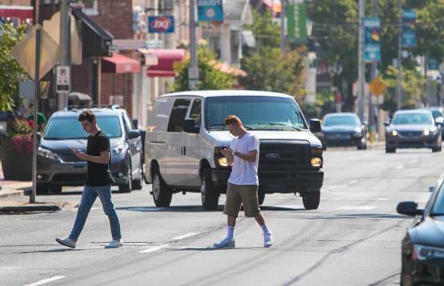 Staying safe on the road: A guide for pedestrians