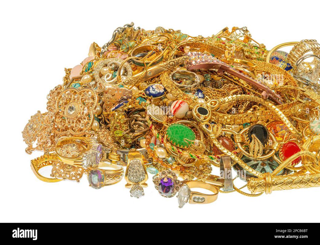 7 things you should never bring to a red carpet event