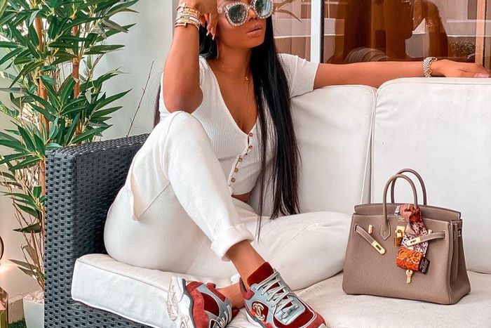 Born 3 November 1984, Toke Makinwa is a Nigerian radio personality, television host, vlogger, lifestyle entrepreneur, and author. [Instagram/TokeMakinwa]