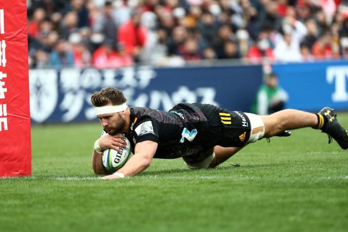 Lachlan Boshier scores a try for the Chiefs during their Super Rugby match against the Sunwolves