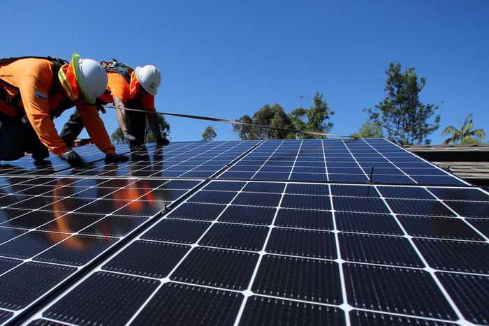 Renewable energy solar panel