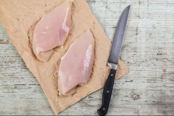 Dr. Pimple Popper Snips a 'Chicken Cutlet' Lipoma