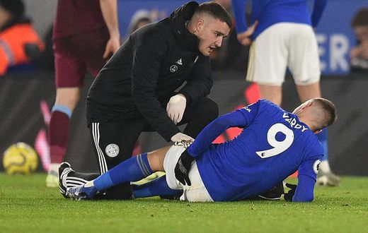 Jamie Vardy's injury is not as serious as first feared, according to Leicester boss Brendan Rodgers