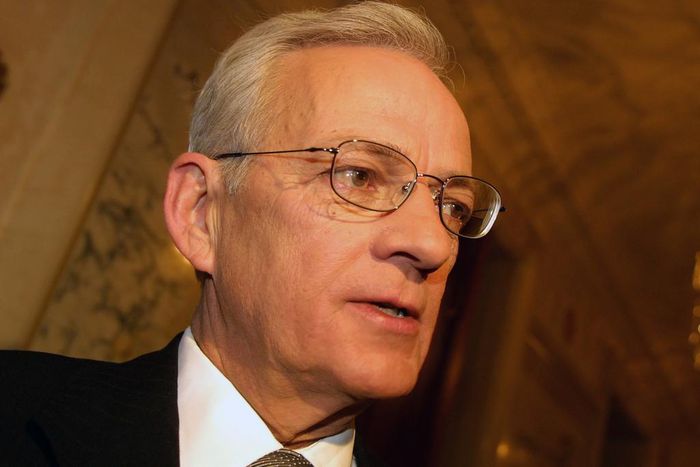 Paul O'Neill, Treasury Secretary Who Clashed With Bush, Dies at 84