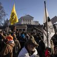Amid Tight Security, Virginia Gun Rally Draws Thousands of Supporters