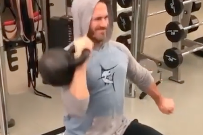 This 3-Move Upper Body Circuit Is Super Quick