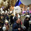 Hundreds of balloons were released in memory of the more than a thousand people3 killed during the revolution