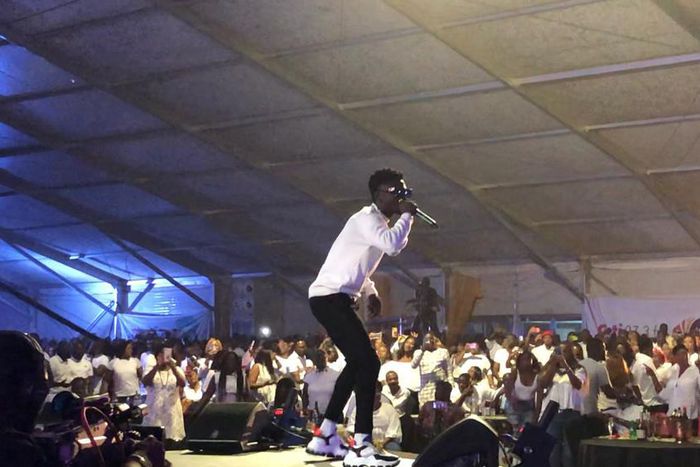 Kuami Eugene singing gospel at #D2R2019 is the best praises and worship in 2019 (WATCH)
