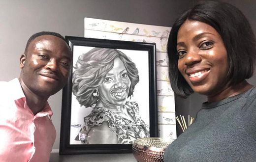 Shirley Frimpong-Manso receives pencil drawing