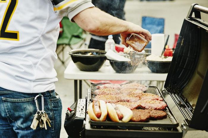 There's Only One Right Way to Clean a Grill