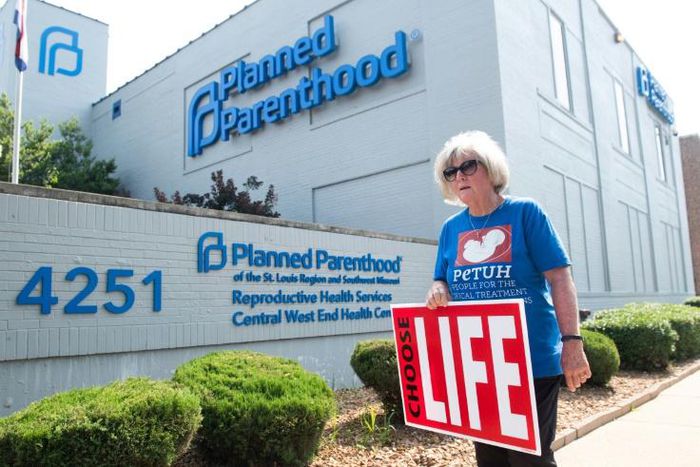 An opponent of abortion outside the only clinic in Missouri that offered the procedure