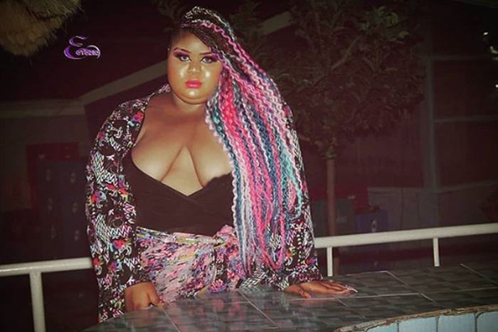 Angry lady rants as she gets kicked out of church over indecent dressing (video)