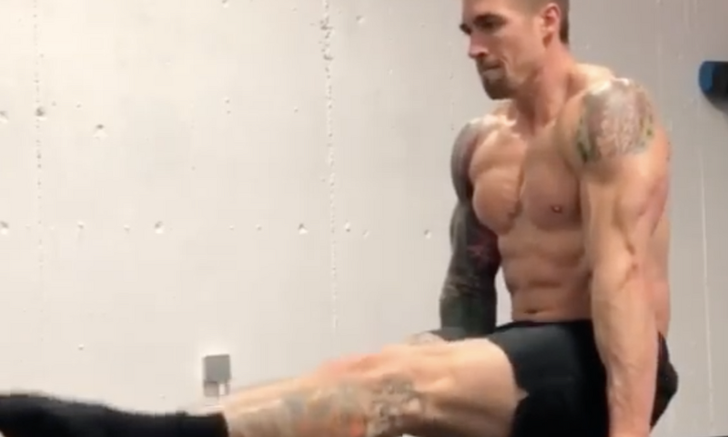 Build a Stronger Core With This L-Sit Progression