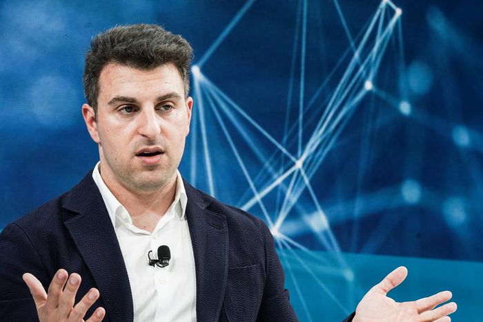 Bags Packed, Sanitizer on, Americans Travel as Coronavirus Worries Grow