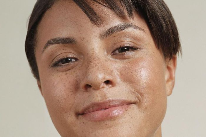 5 Surprising Skin Benefits Of Not Wearing Makeup