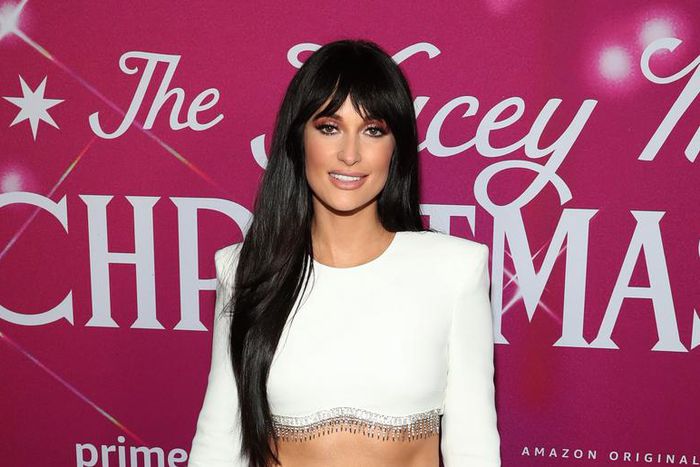 Kacey Musgraves Shows Off Toned Abs In New York