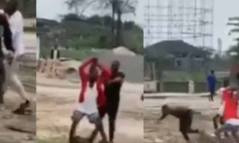 Helpless soldiers roll on the ground as Nigeria’s Wari youth brutalise them (video)