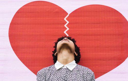 5 signs that shows you are not in love