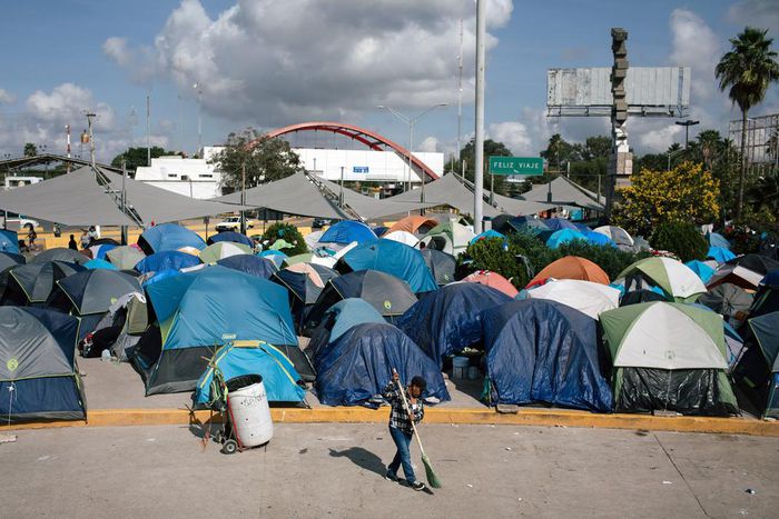 Confusion on the Border as Appeals Court Blocks Trump's 'Remain in Mexico' Policy