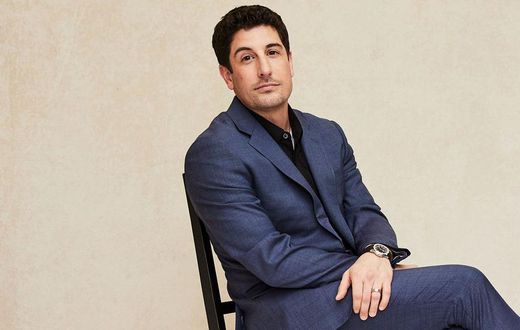 Jason Biggs Is Totally OK With Sitting Down to Pee