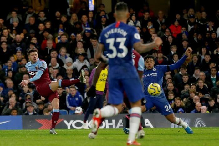 West Ham defender Aaron Cresswell put his team ahead at Chelsea