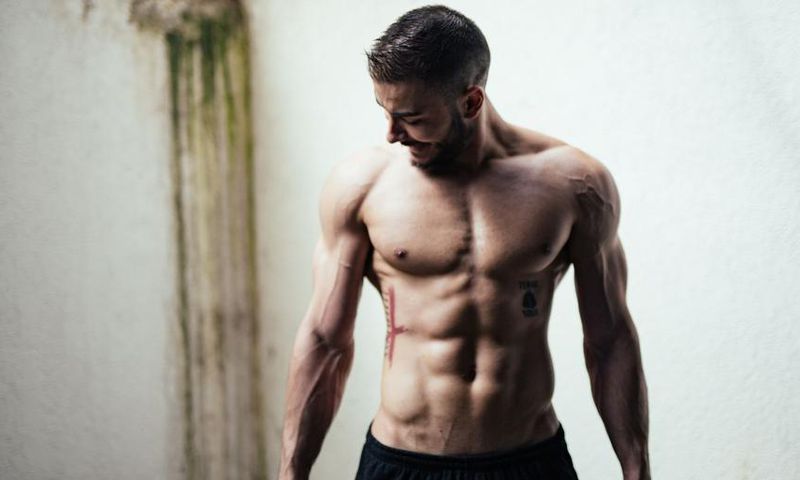 7 Biceps Stretches to Give Your Arms a Break