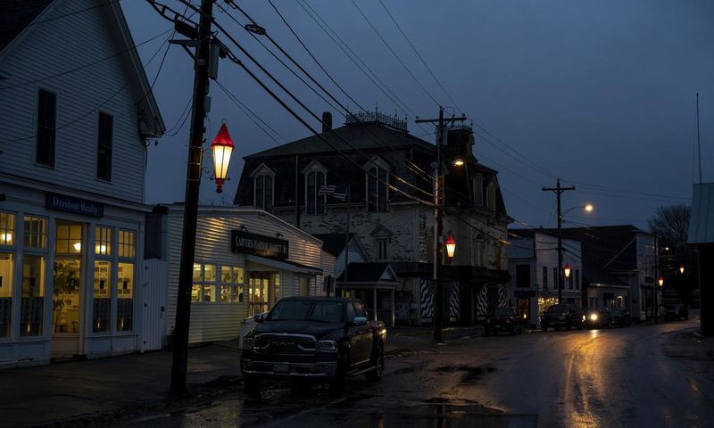 'Group of Local Vigilantes' Try to Forcibly Quarantine Out-of-Towners, Officials Say