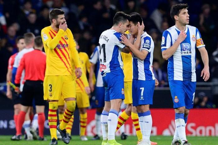Wu Lei (2R) left Barcelona ruing two lost points after his late leveller earned a draw for Espanyol