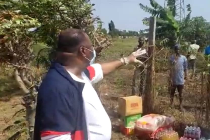 COVID-19 Lockdown: Duncan-Williams feeds farmers in his neighbourhood