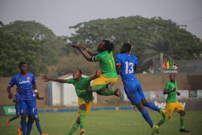 Yaya-Mohammed-in-full-flight-1024x683